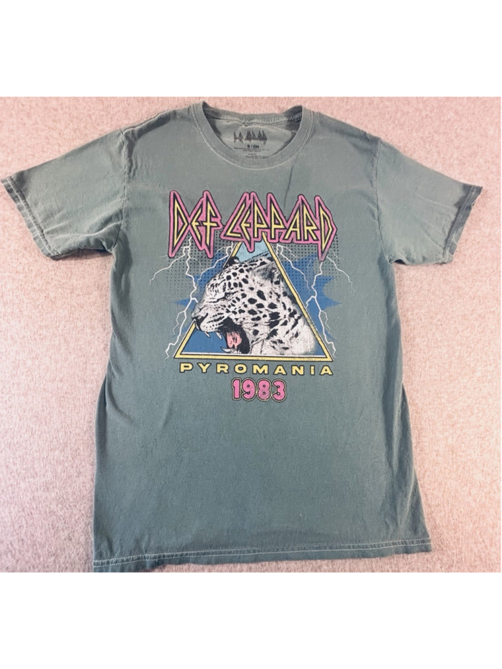 Def Leppard Pyromania 1983 Band T Shirt Mens Small Gray‎ Rock Graphic Tee